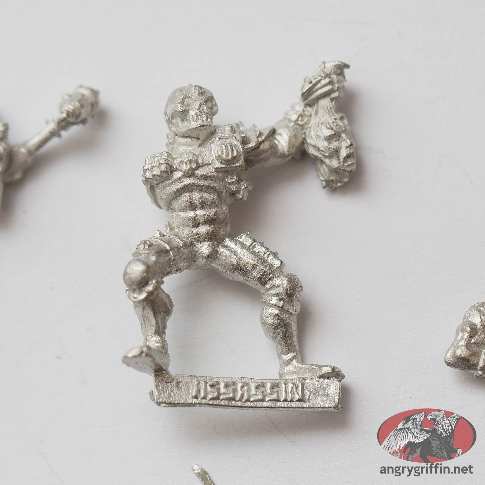 Oldhammer Warhammer 40K Eversor Assassin – Metal miniature – Angry Griffin