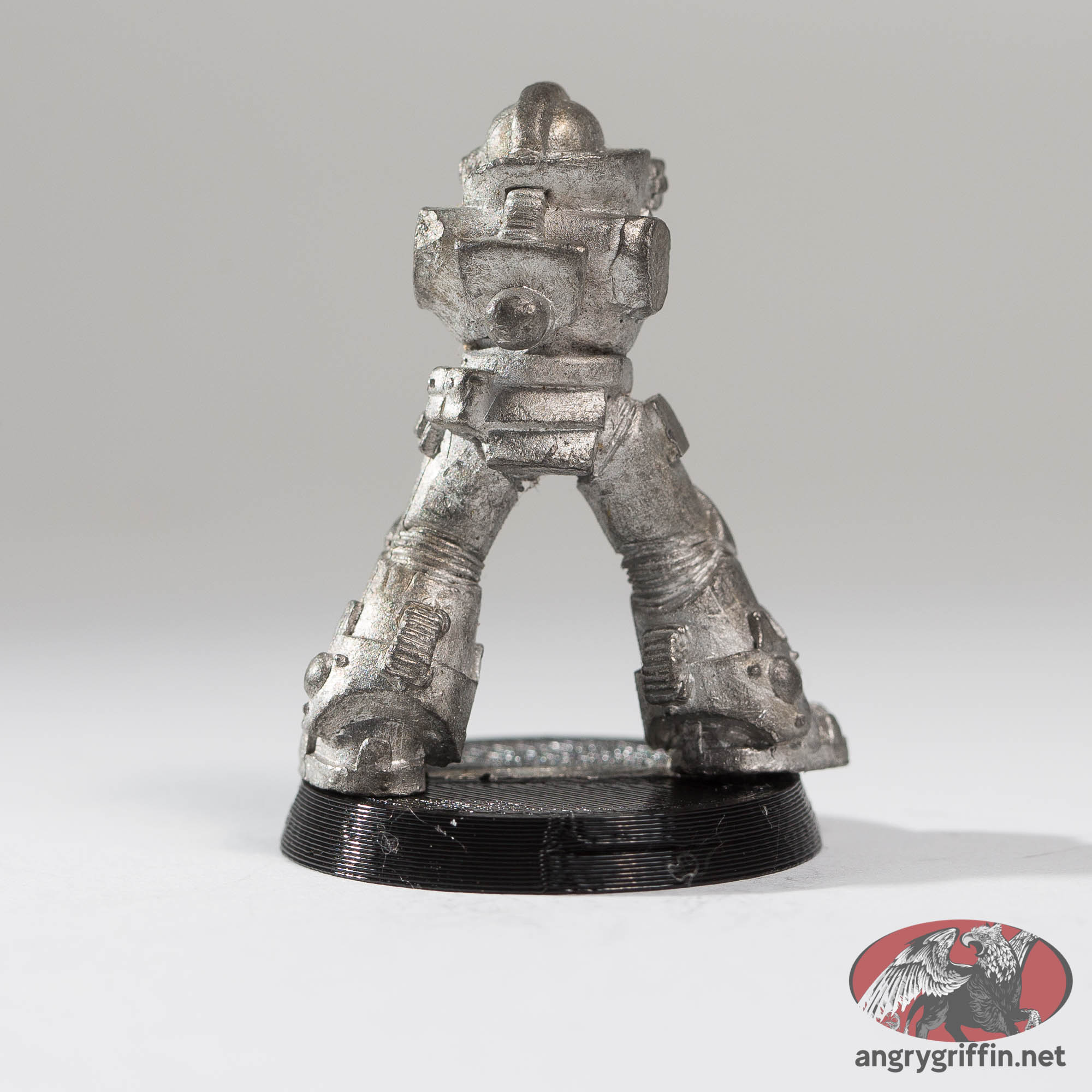 Metal Space Marine Devastator 0813 2 – Angry Griffin