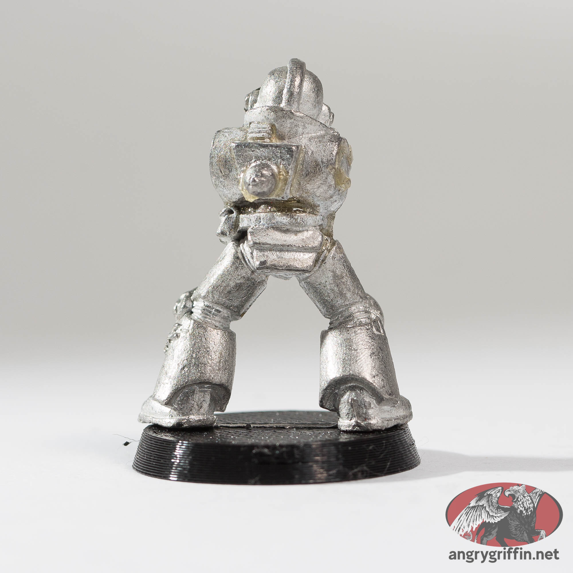 Metal Space Marine in Mark 7 Armour 3 – 0819/1 – Angry Griffin