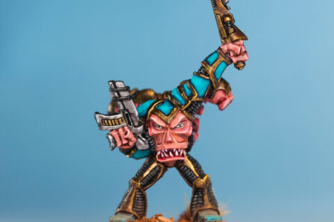 Chaos Renegade – Headless Body And Chainsword