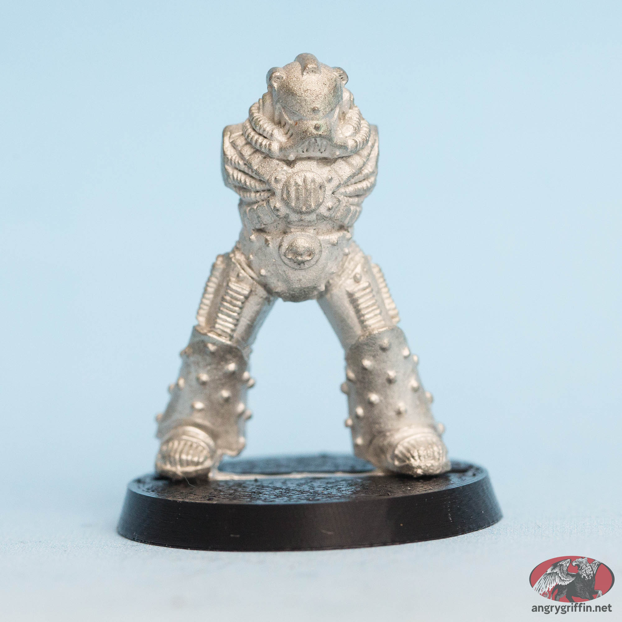 Space Marine in Mk5 Heresy Armour 2