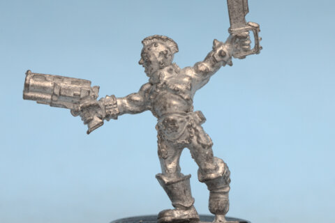 Goliath Juve with Stub Gun