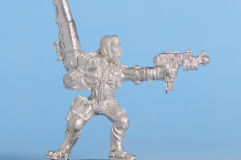 Van Saar with Lasgun and Autopistol