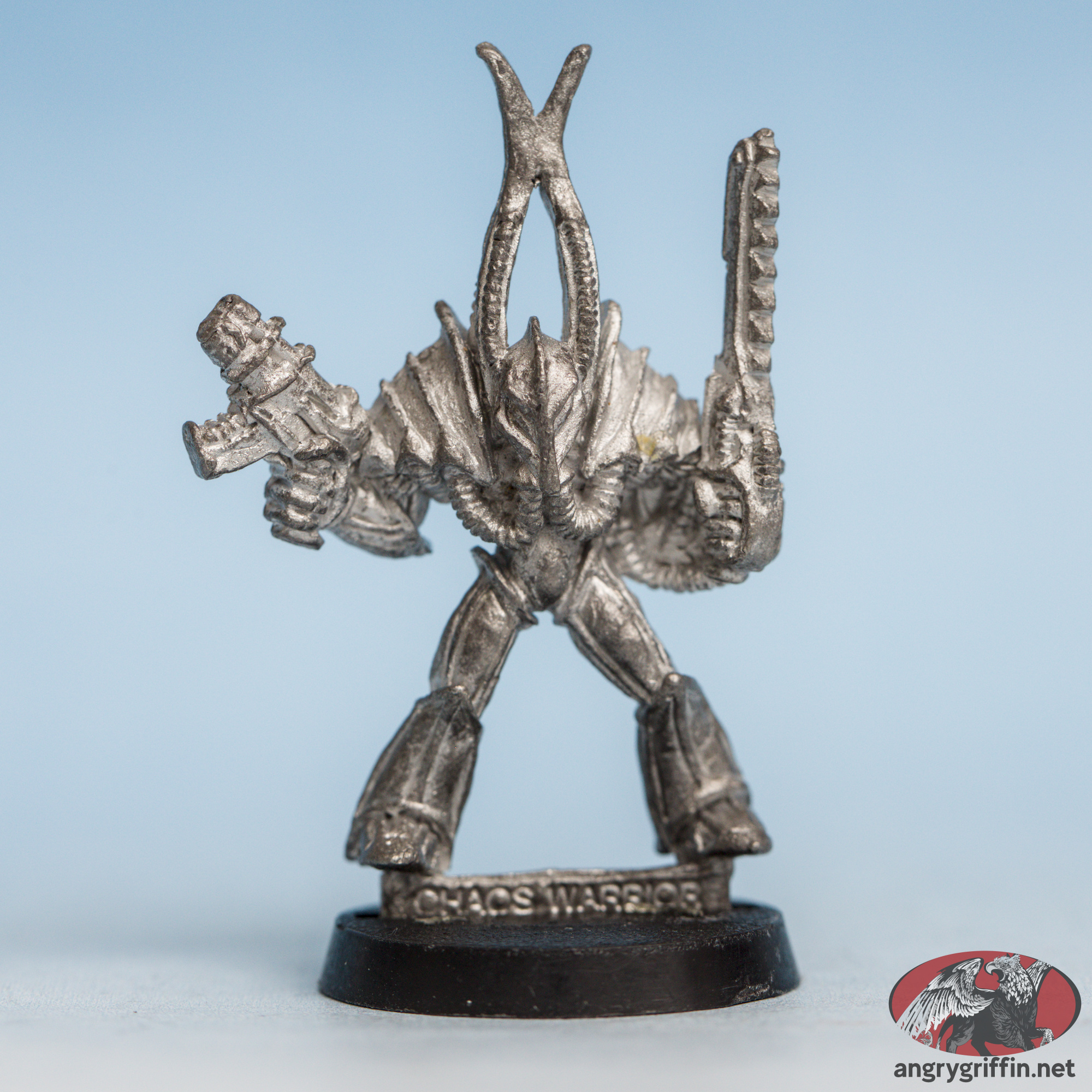 0216 Chaos Renegade 01 Chainsword