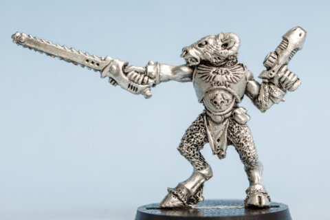 4010 Imperial Army Beastman with Plasma Pistol