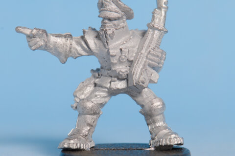 Commissar with Las-Gun 01