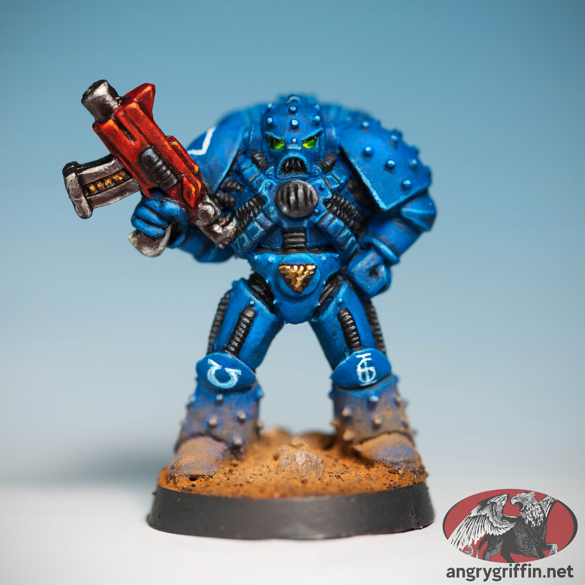 Space Marine in Mark 5 Heresy Suit