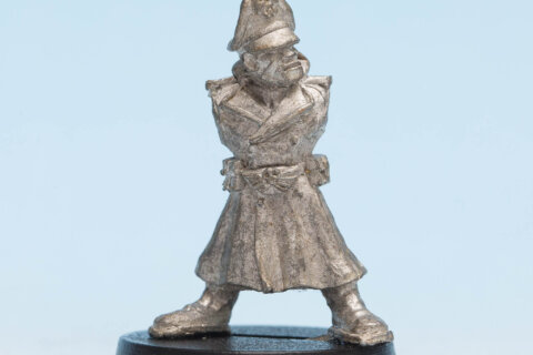 4013 Imperial Guard Commissar 09