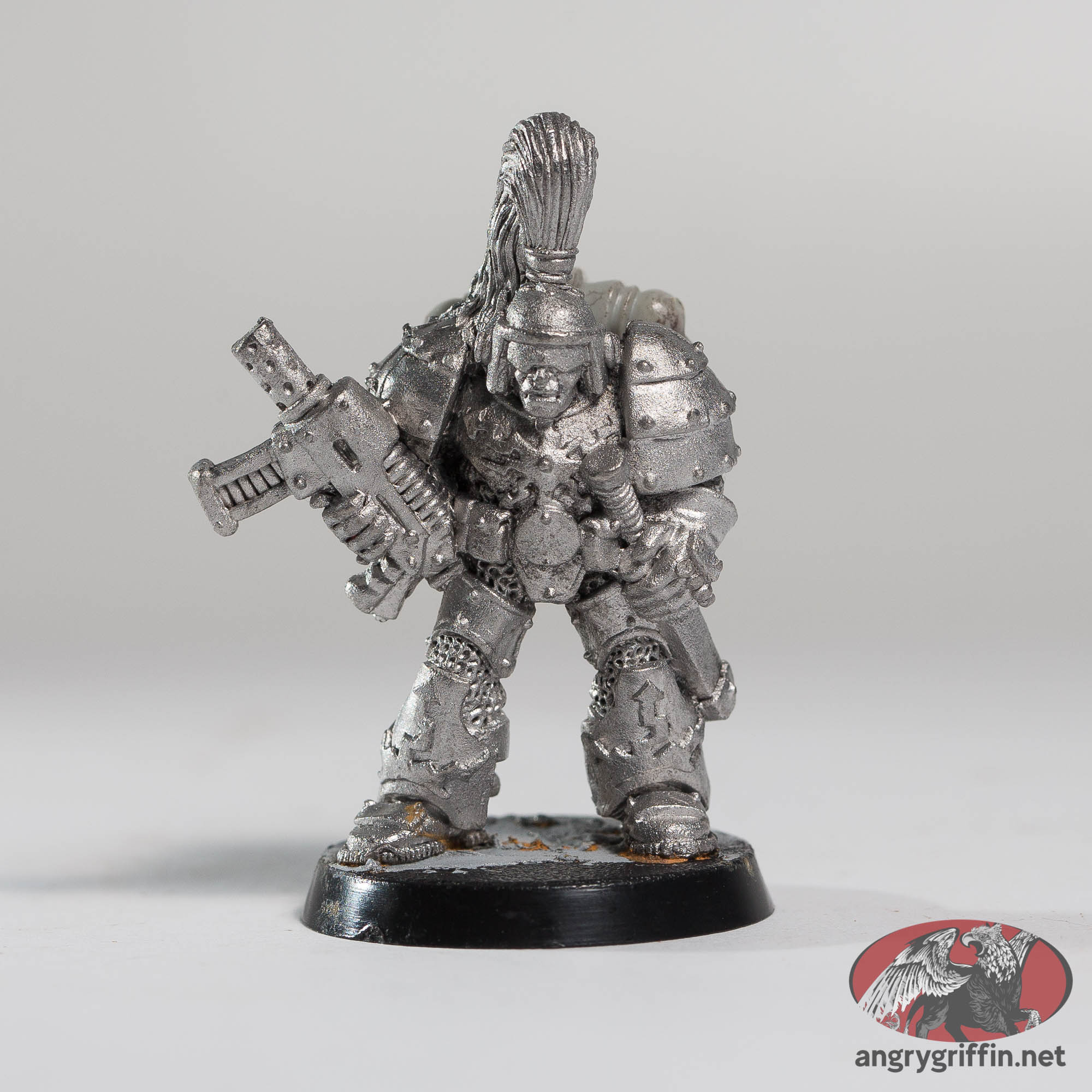 Space Marine in Mk1 Thunder Armour 1