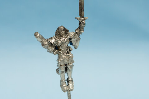 Sister of Battle Seraphim Superior with Plasma Pistol