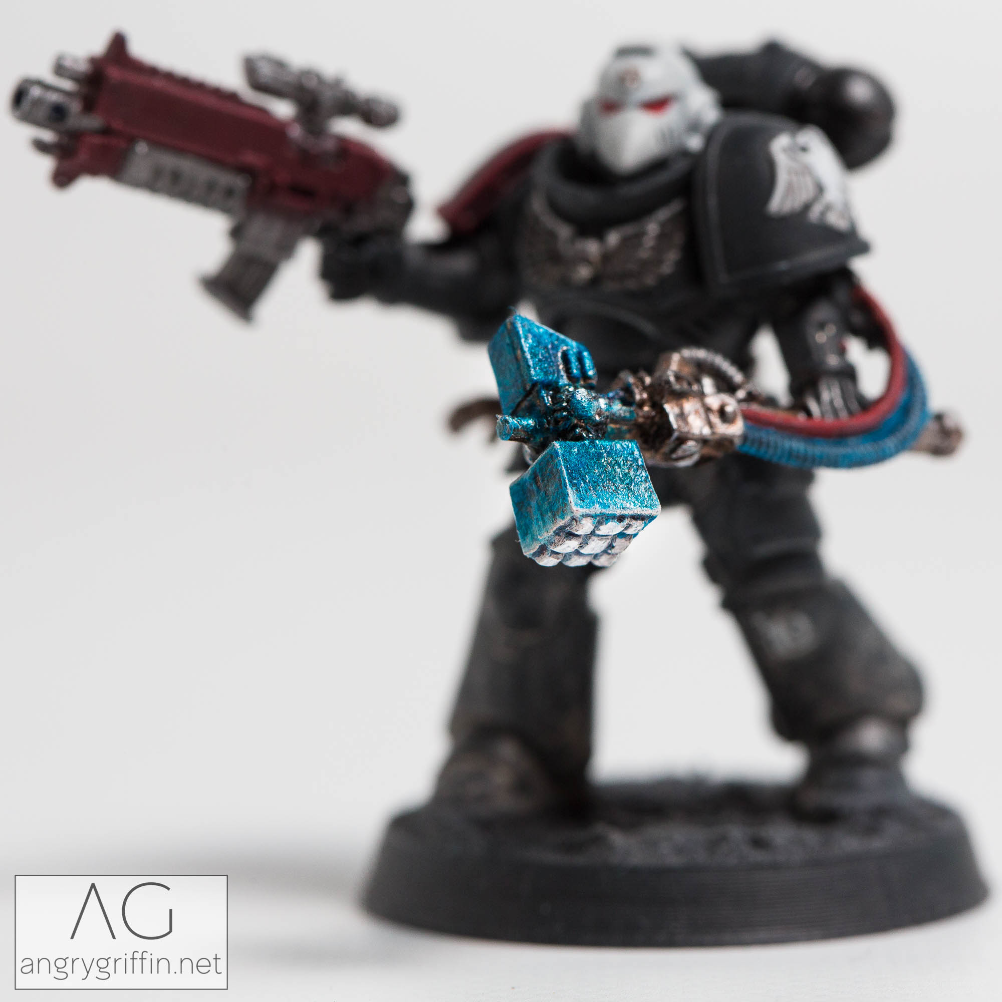 Raven Guard Sergeant with Thunder Hammer