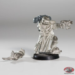 Space Marine Veteran with Lightning Claw 2