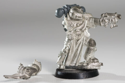 Space Marine Veteran with Lightning Claw 2