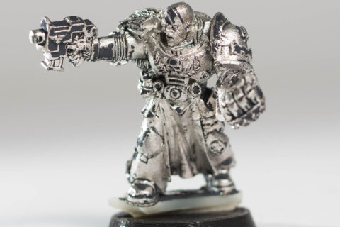 Space Marine Veteran with Power Fist 2