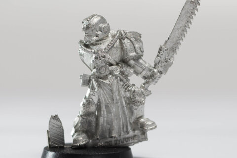 Space Marine Veteran with Chainsword and Bolt Pistol
