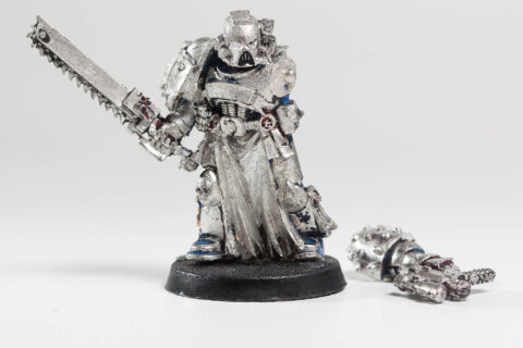 Space Marine Veteran with Chainsword