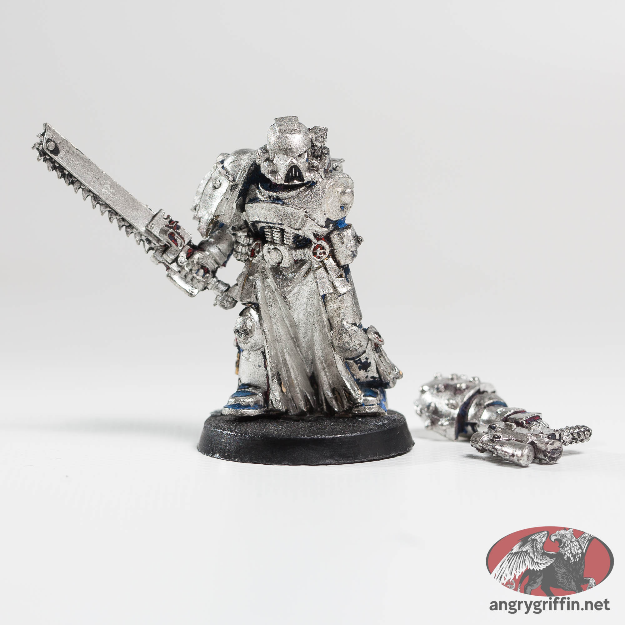 Space Marine Veteran with Chainsword